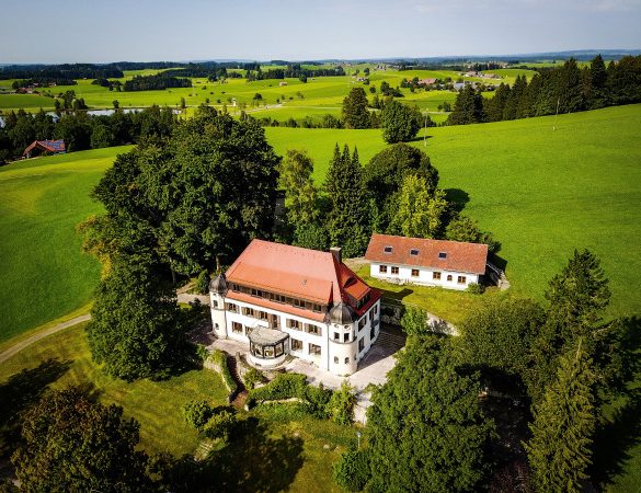Villa Schwalten - Front
